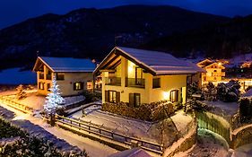 Trilly Bed & Breakfast 2*